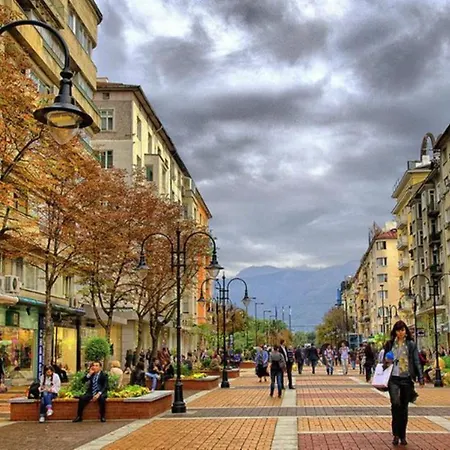 Homely In Lozenets Апартаменты