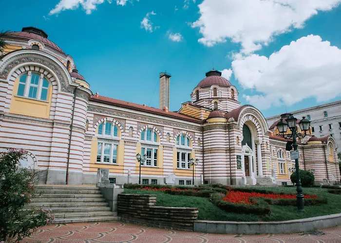 Homely In Lozenets Апартаменты