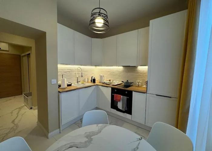 Homely In Lozenets 公寓